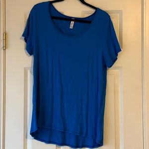LuLaRoe Classic Tee - royal blue - size L
